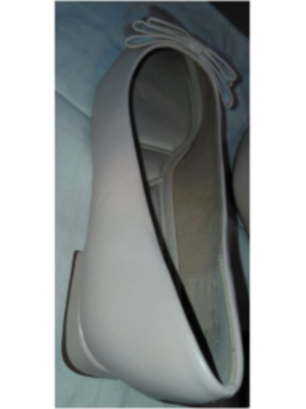 Journee Collection Beige Bow Pointed Toe Flats - Picture 14 of 15